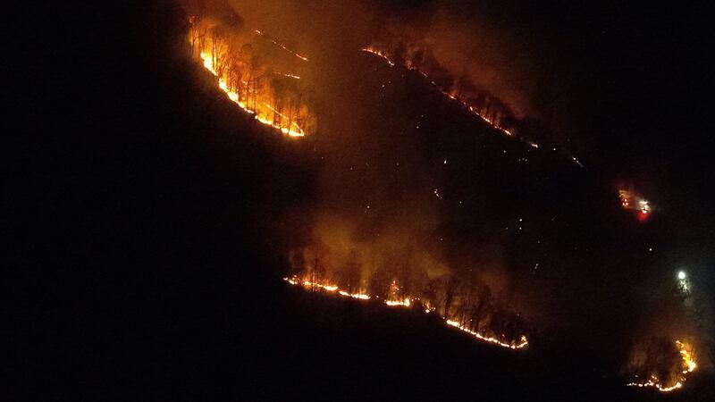 Crews fighting 130 acre Windrock wildfire in Anderson County