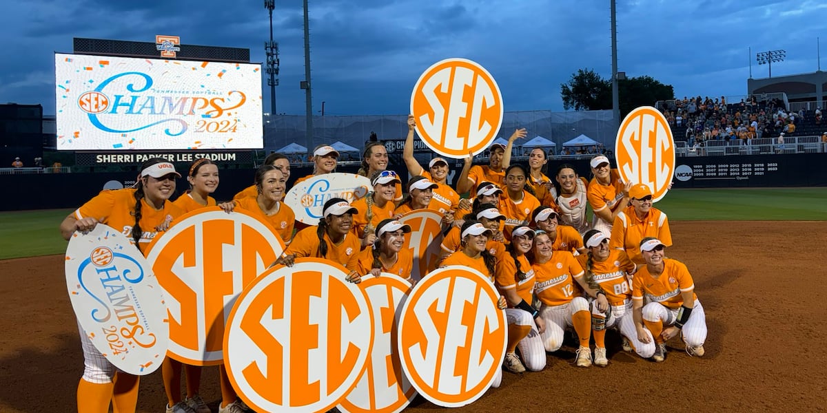 Tennessee defeats Kentucky, clinches second straight SEC Regular Season Championship