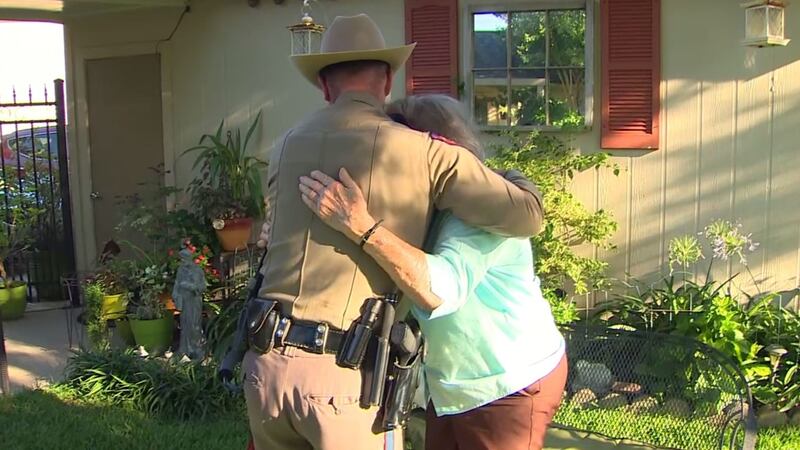 A Texas State Trooper paid more than $600 for a 92-year-old woman's tire repair.