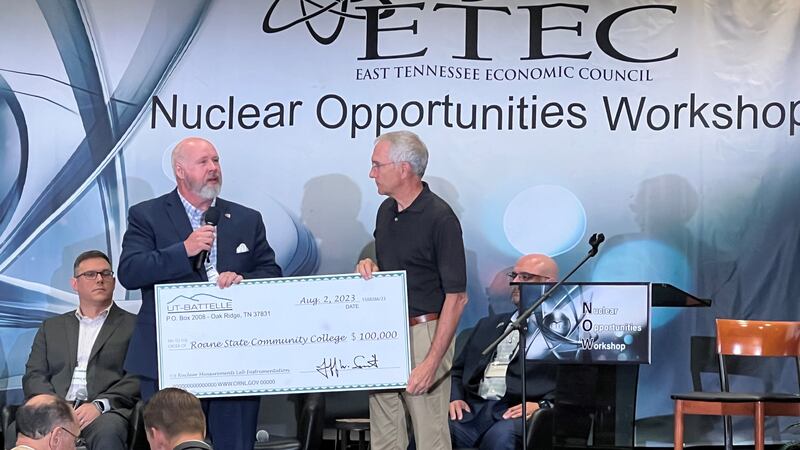 Donation from UT-Battelle helps Roane State start nuclear technology program